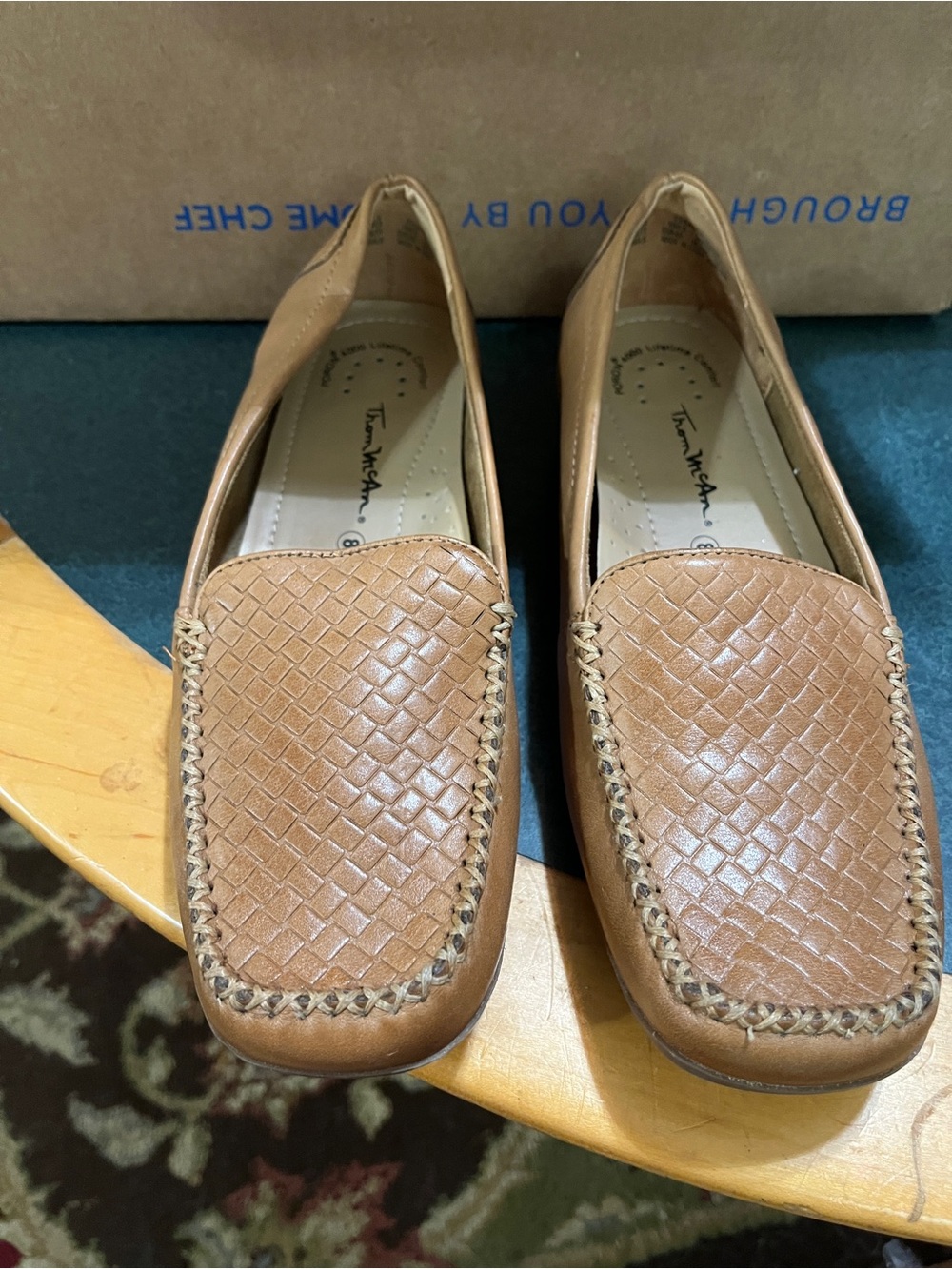 Thom McAn Women's Tan Woven Leather Loafers 8
